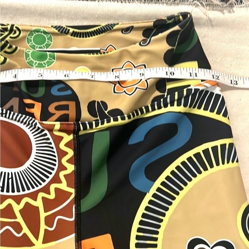 Surrender,(MSRP$118) Fun,Funky & Fabulous Leggings,The Fit is Incredible, Size S - Picture 8 of 10